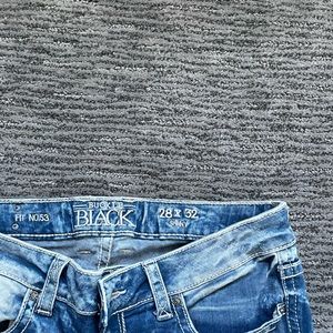 Buckle Black Distressed Women’s Jeans Size 28x32 Skinny